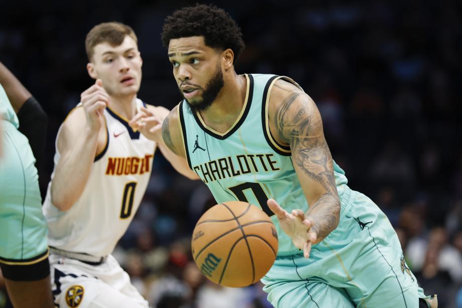 布里奇斯24+12约基奇28+13+17 黄蜂不敌掘金