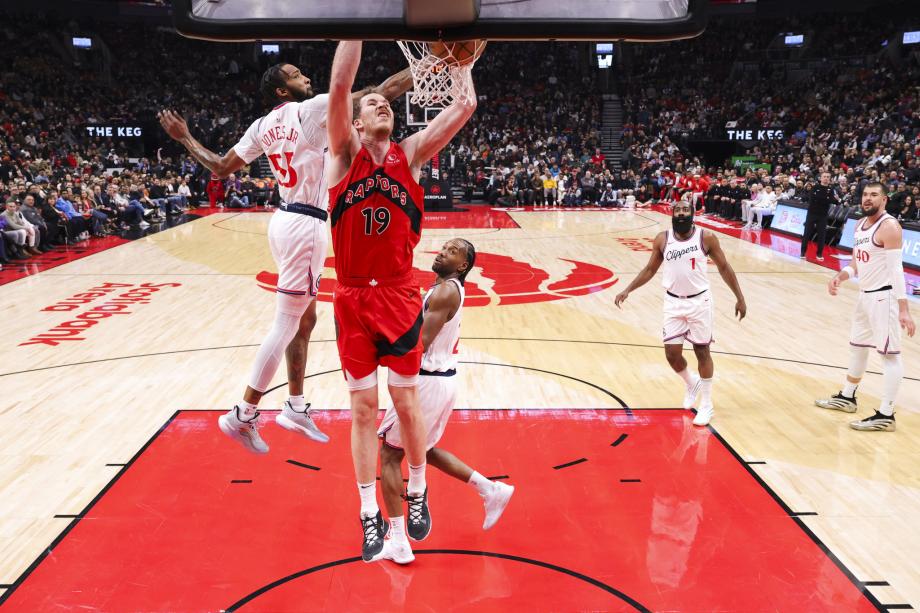 哈登25+7巴雷特20+7 猛龙终结快船两连胜