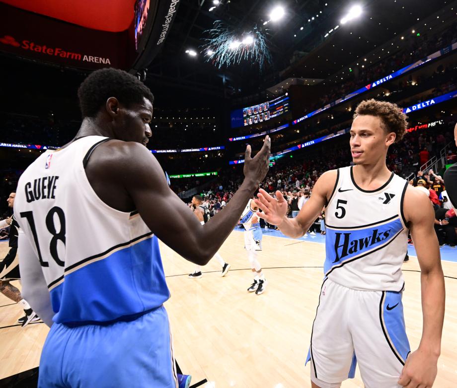 老鹰115-110逆转雄鹿 特雷-杨24+7丹尼尔斯15+6+10