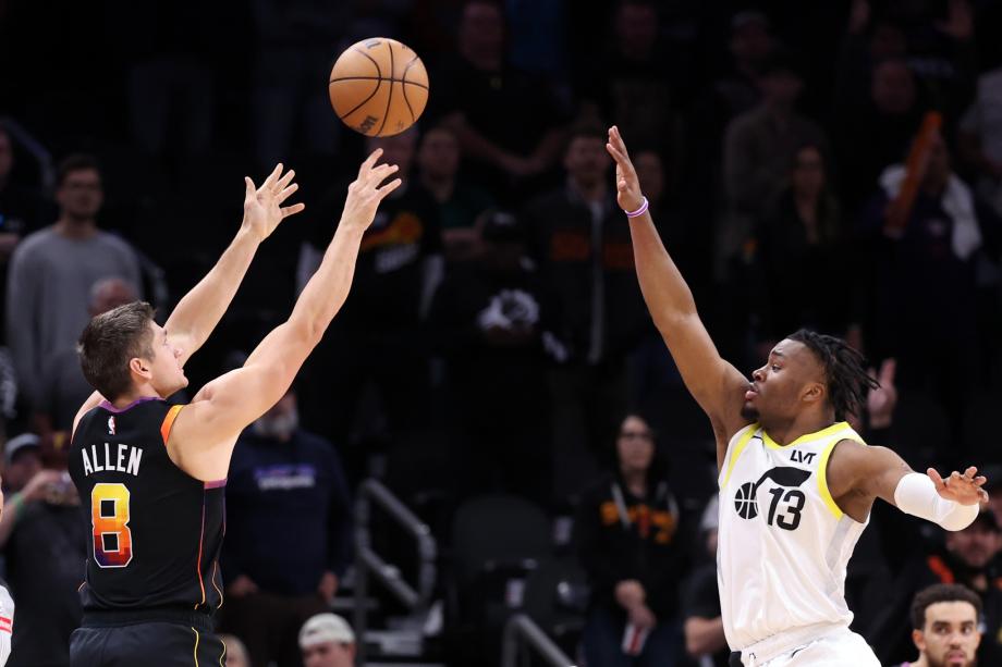 太阳135-127爵士 阿伦连续关键三分布克47分11助