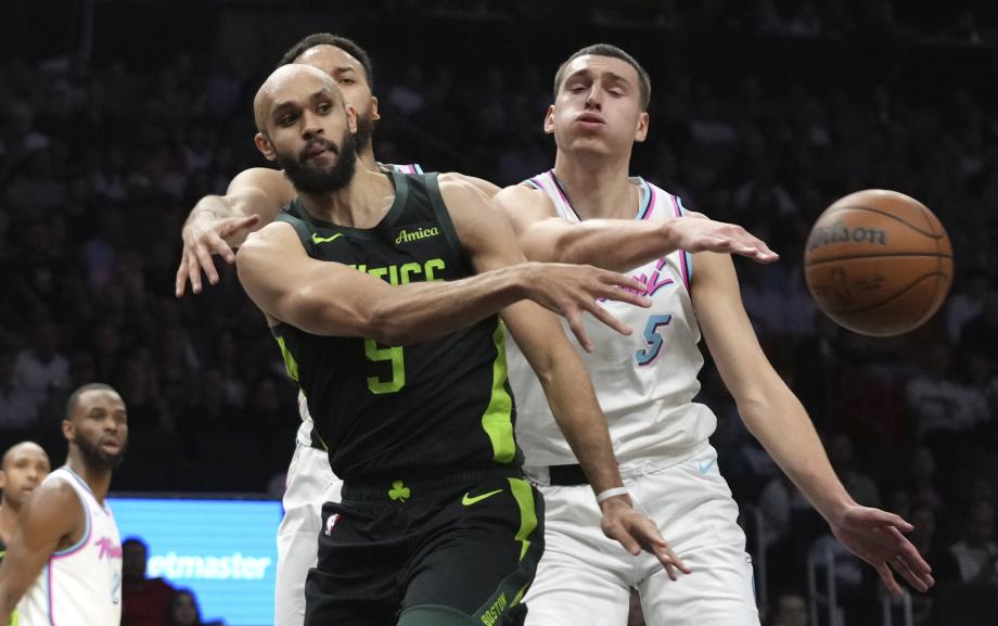 塔图姆33分阿德巴约22+12 绿军轻取热火