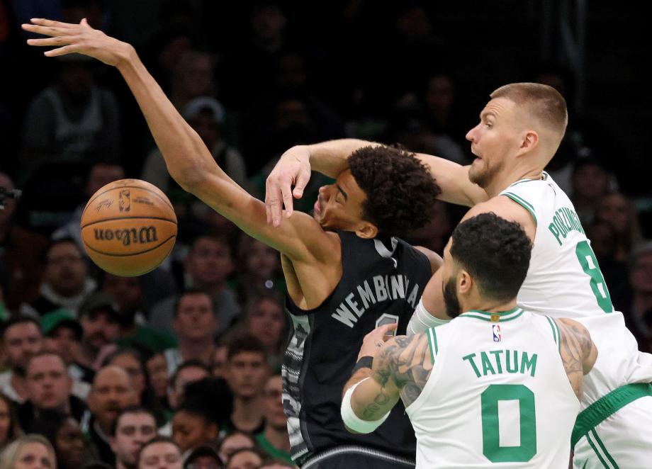 塔图姆32+14文班17+13 绿军主场力克马刺