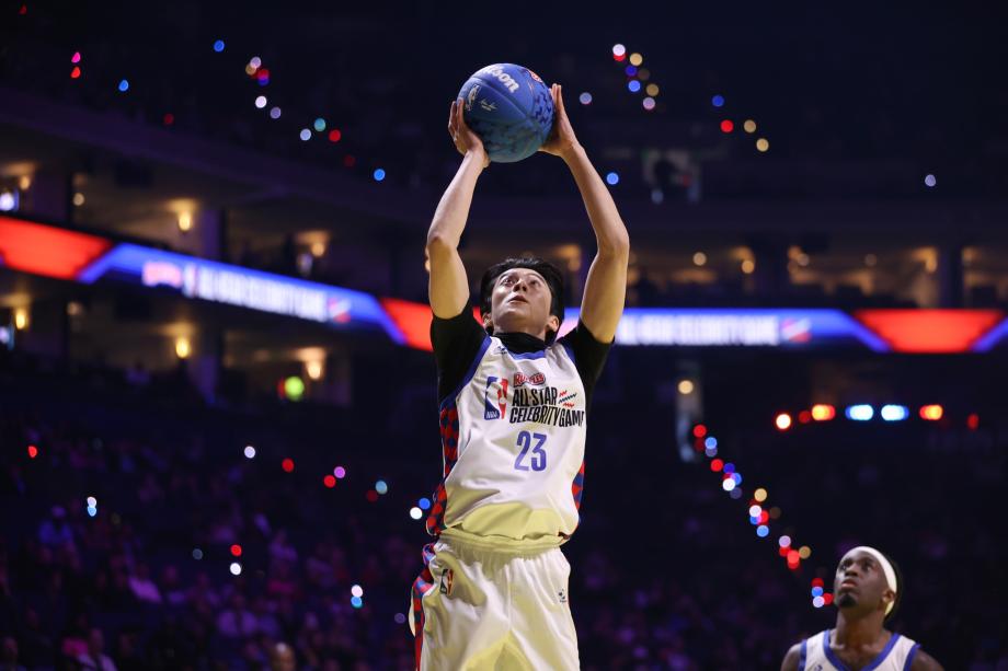 全明星名人赛：邦兹队战胜莱斯队 王鹤棣2分4篮板