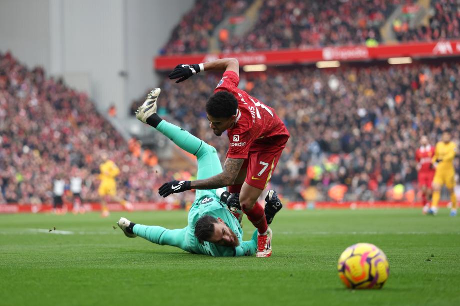 英超-迪亚斯破门萨拉赫建功 利物浦2-1狼队