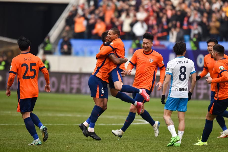 中超-马特乌斯双响席尔瓦世界波 海牛2-2西海岸