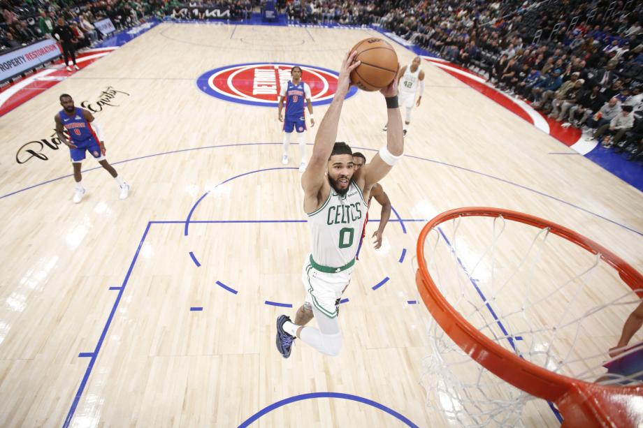 坎宁安21+11塔图姆27分 活塞胜绿军豪取8连胜