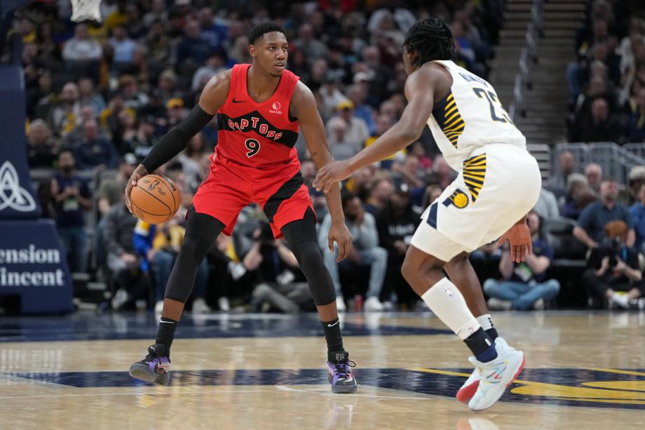 哈里伯顿33+11特纳两双 步行者主场大胜猛龙