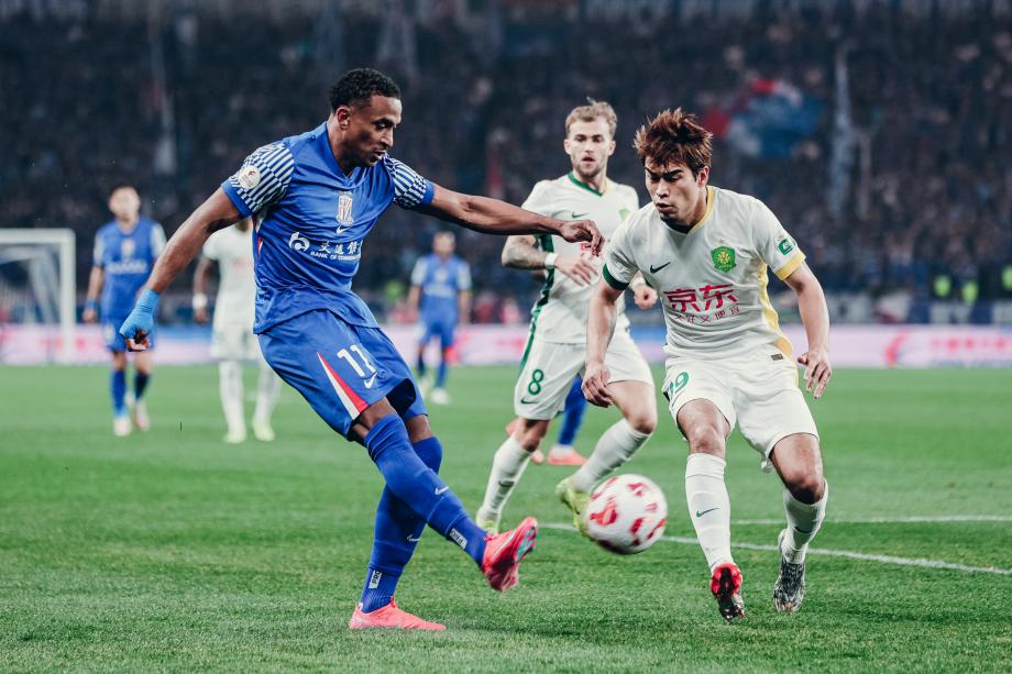 法比奥造乌龙路易斯点射 国安2-2绝平申花