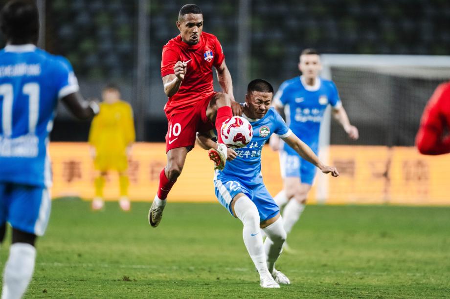 杨超声梅开二度 梅州客家2-1河南取首胜