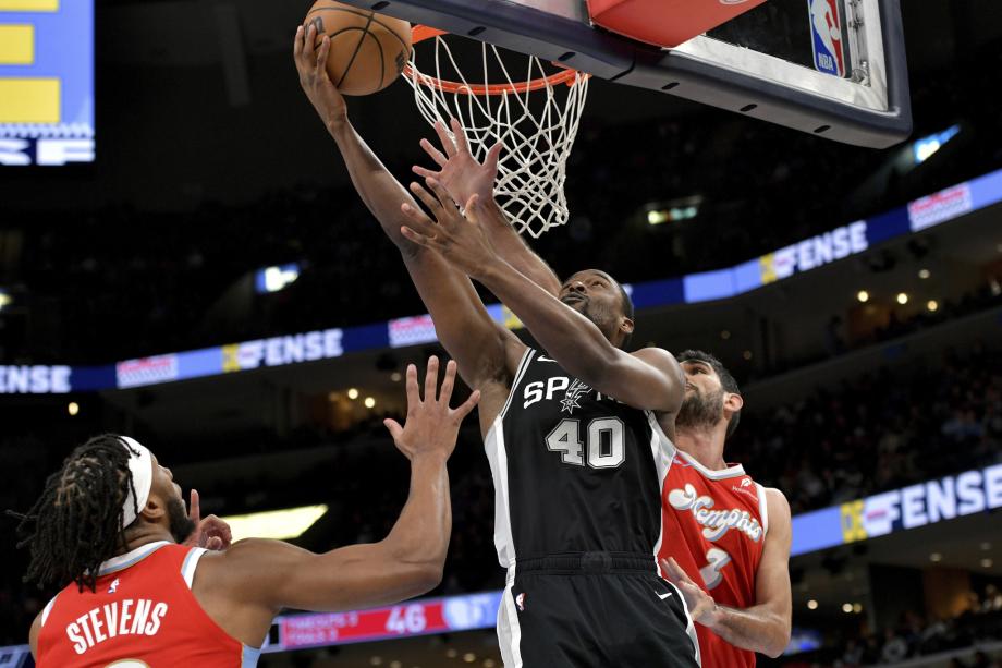 福克斯1.8秒准绝杀 马刺拒绝逆转险胜灰熊