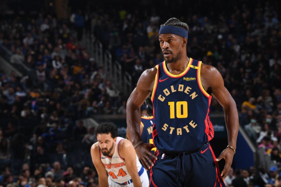 库里28+7+5唐斯29+12+3 勇士97-94险胜尼克斯