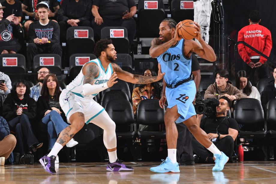 NBA：哈登31分10篮板7助攻 黄蜂88-123快船