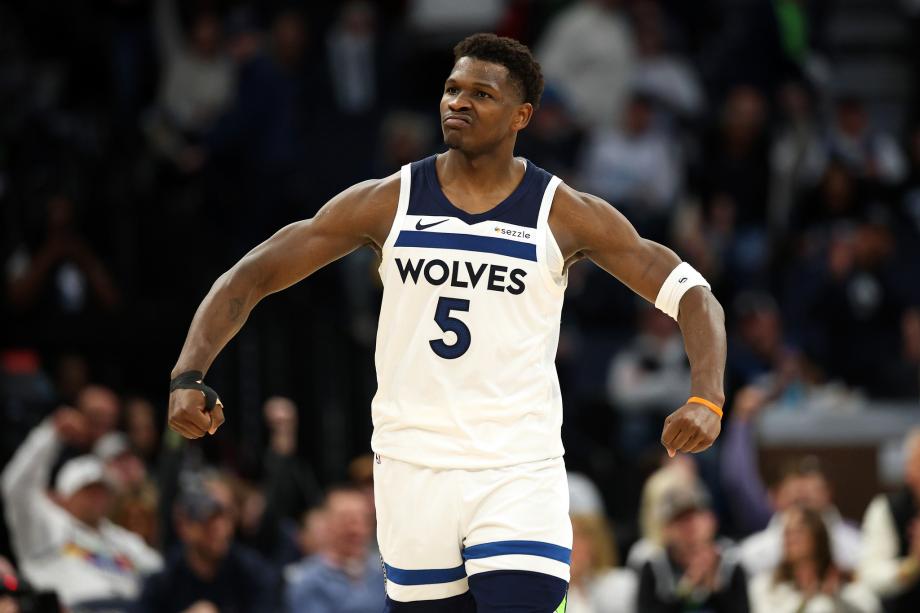 7人因冲突遭驱逐爱德华兹25+6 森林狼逆转活塞