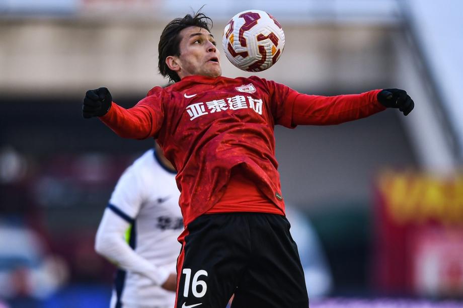 中超-谭龙破门帕拉西奥斯建功 长春亚泰1-1武汉三镇