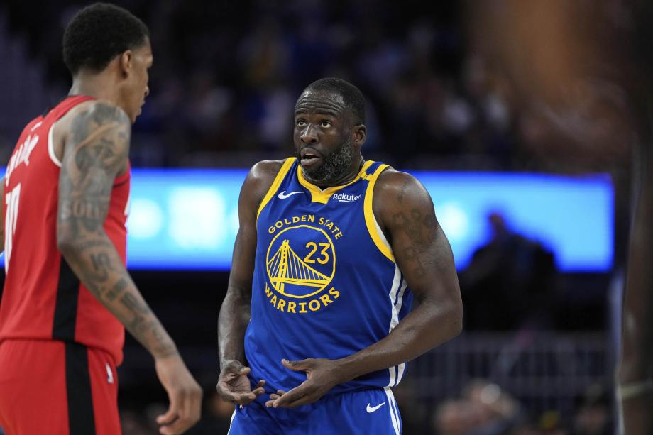 库里低迷10中1仅3分 勇士不敌火箭掉至西部第6