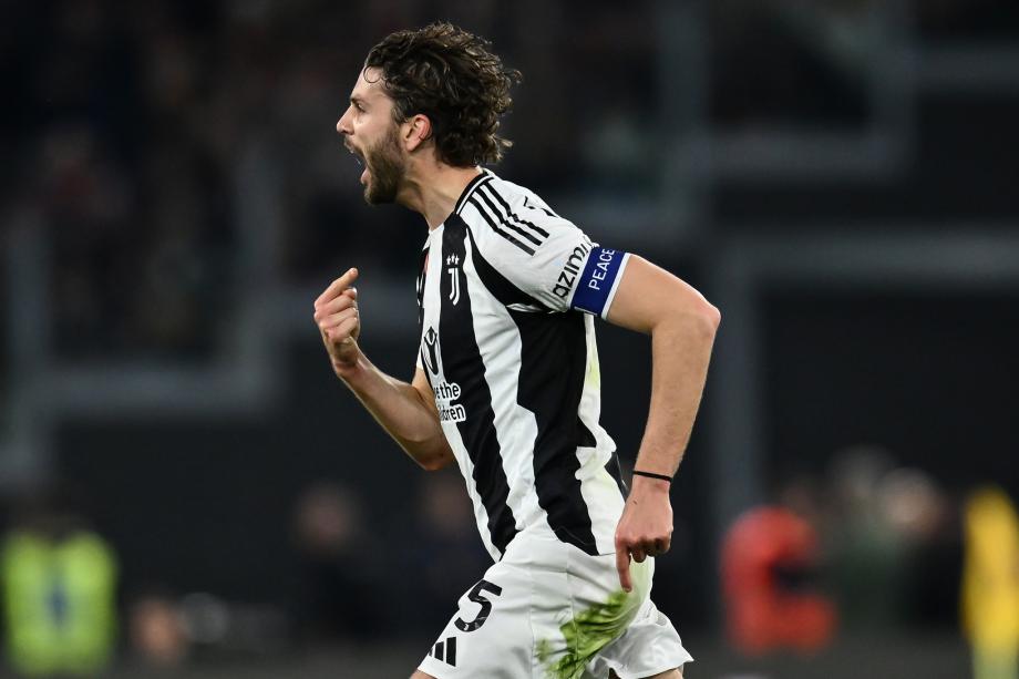 意甲-洛卡特利破门肖穆罗多夫扳平 尤文1-1罗马