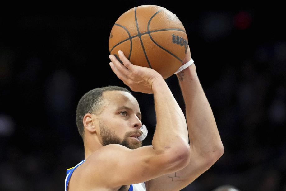 库里25+9+6布克21分 勇士客场大胜太阳