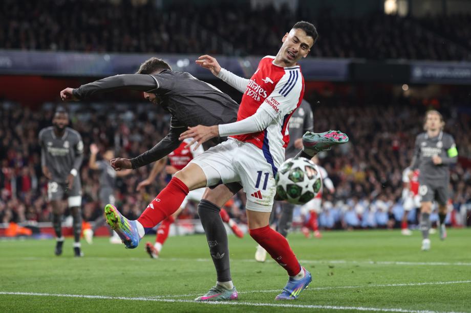 赖斯任意球双响梅里诺破门 阿森纳3-0皇马