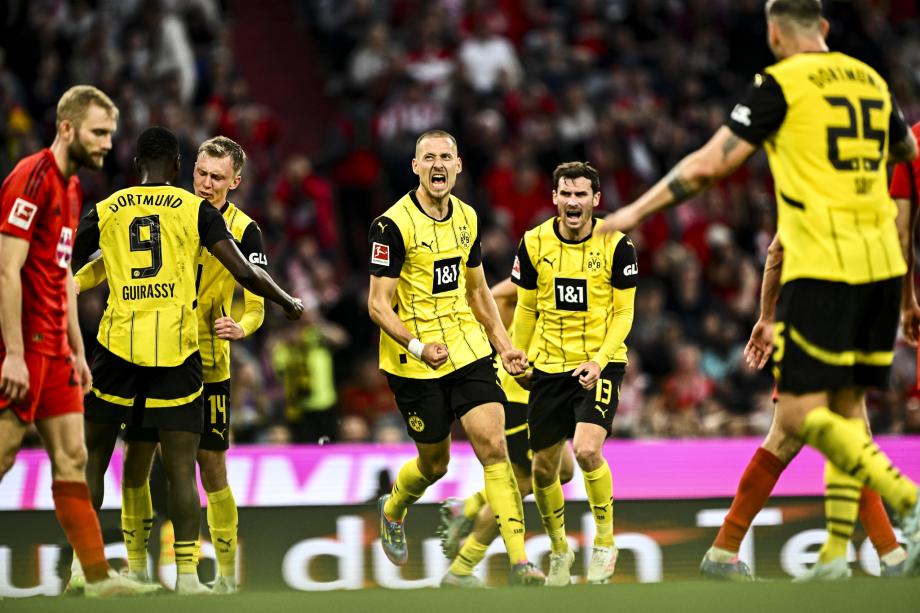 格纳布里一条龙破门 拜仁2-2多特蒙德