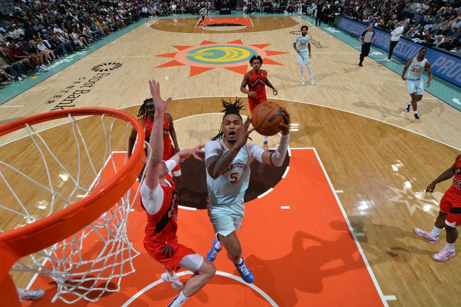 马刺125-118猛龙 保罗赛季全勤