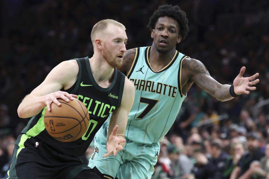 普理查德34+7 双探花缺阵绿军胜黄蜂