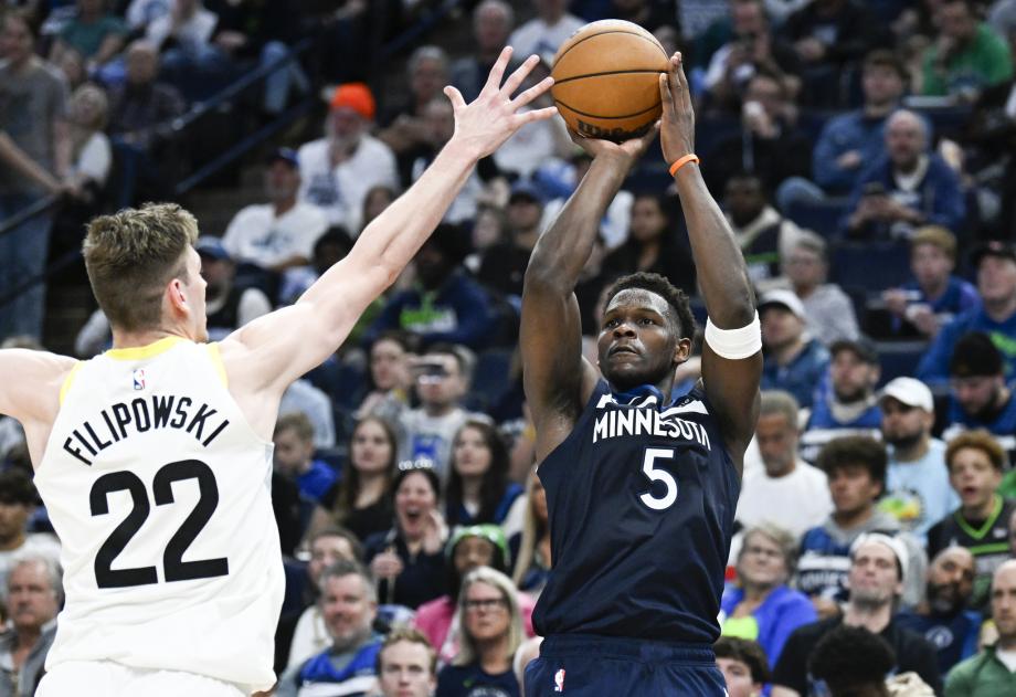 爱德华兹43分 森林狼胜爵士西部第六