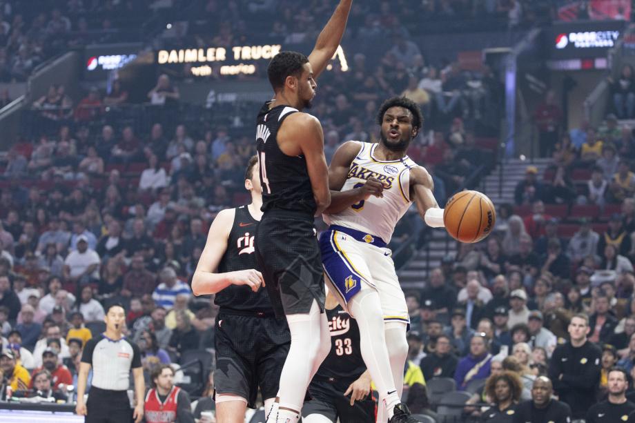 克内克特27分8板 湖人客场不敌开拓者