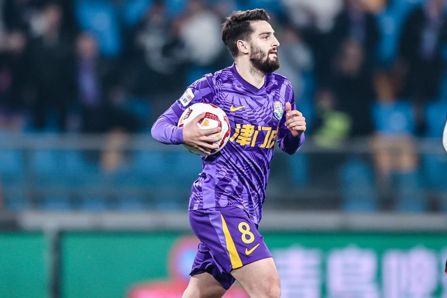 中超-莱昂纳多传射 上海海港4-1送津门虎赛季首败