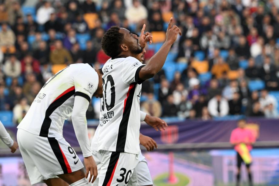 中超-莱昂纳多传射 上海海港4-1送津门虎赛季首败