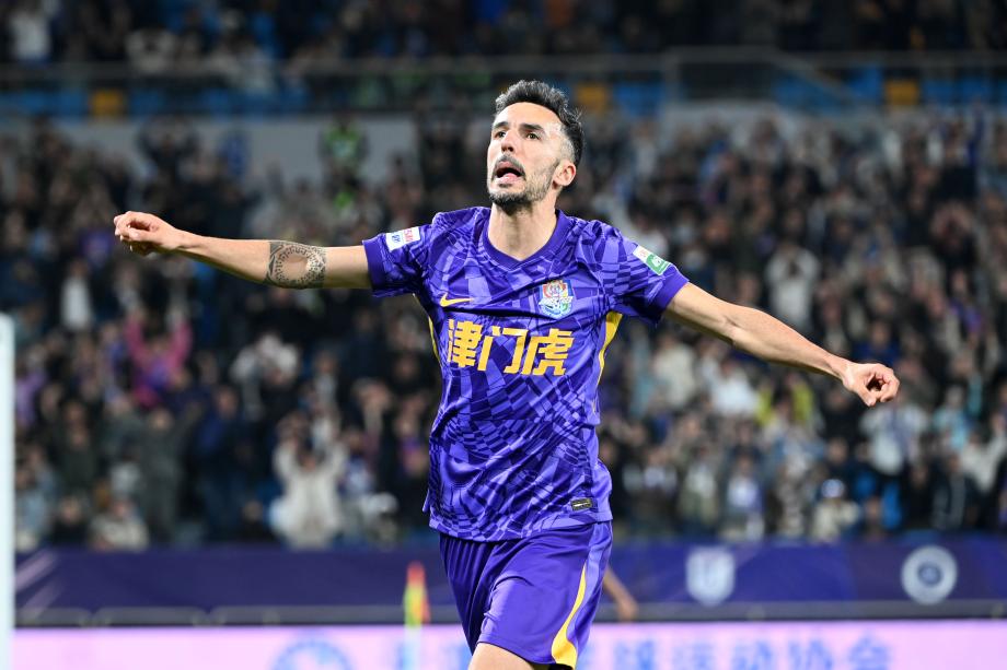 基莱斯制造乌龙哈达斯进球 天津完胜浙江队