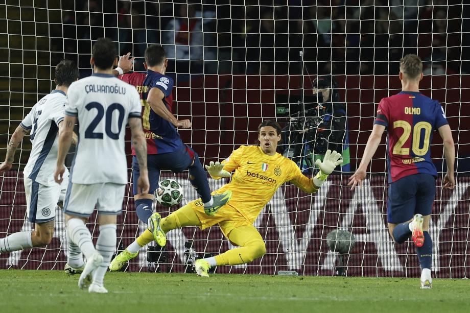 邓弗里斯2射1传亚马尔费兰破门 巴萨3-3国米