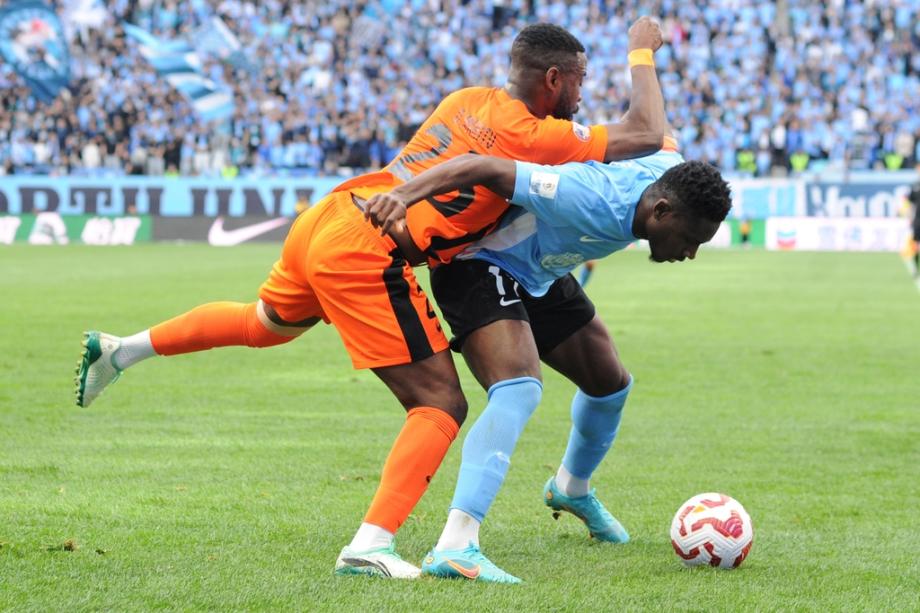 马莱莱破门刘祝润建功 大连英博3-2云南玉昆