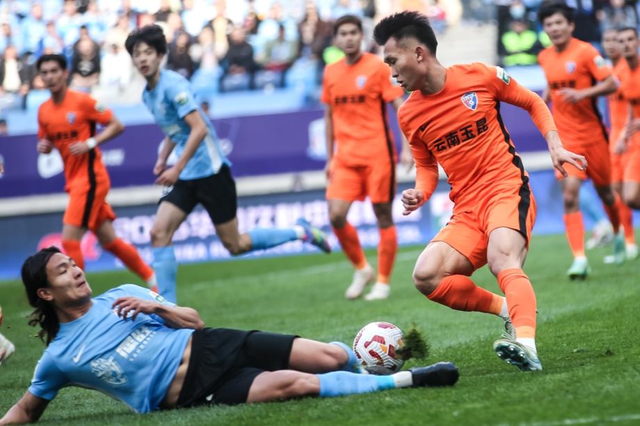 马莱莱破门刘祝润建功 大连英博3-2云南玉昆