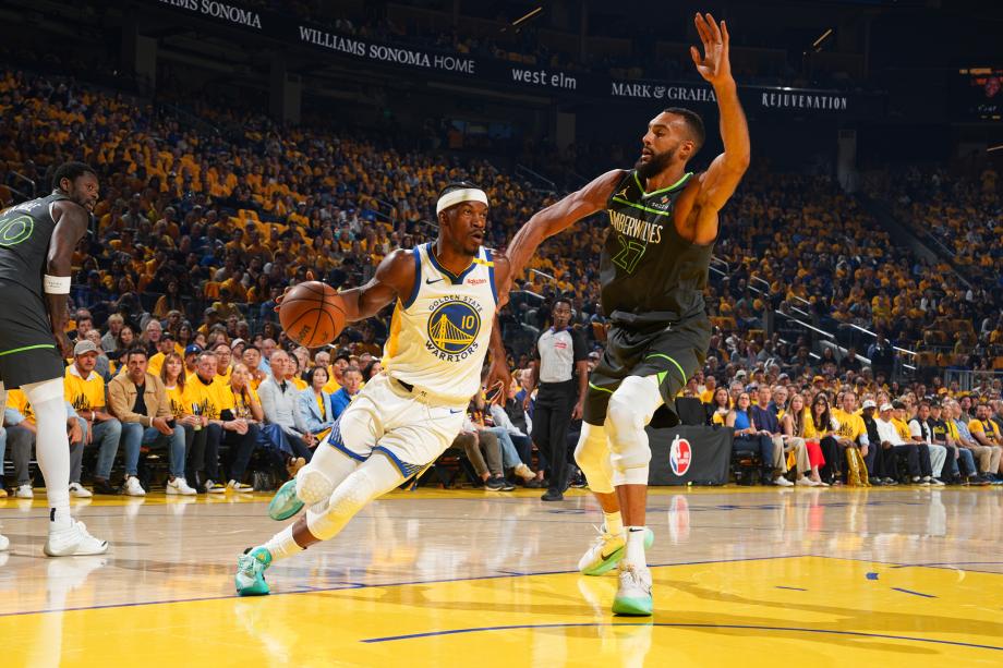 爱德华兹36分巴特勒33分 森林狼险胜勇士