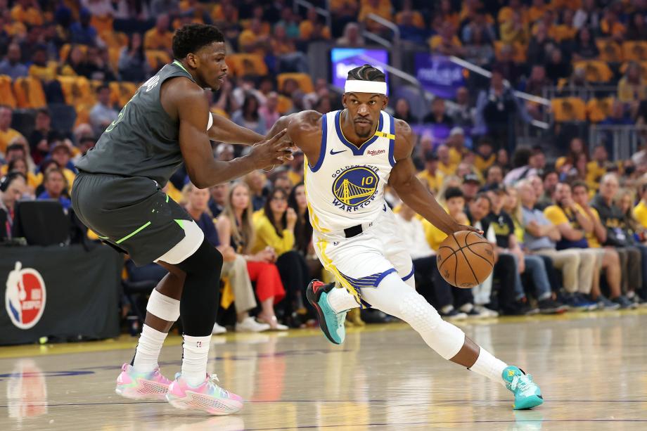 爱德华兹36分巴特勒33分 森林狼险胜勇士