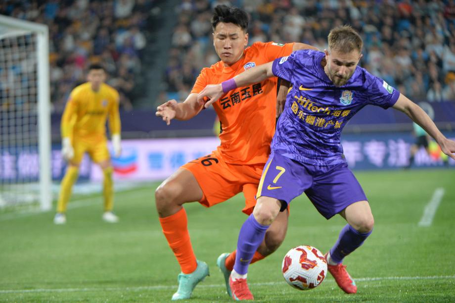 韩子龙挑射制胜 云南玉昆1-0客胜天津津门虎