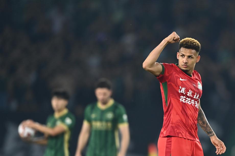 陶强龙梅开二度 浙江队主场战平河南队