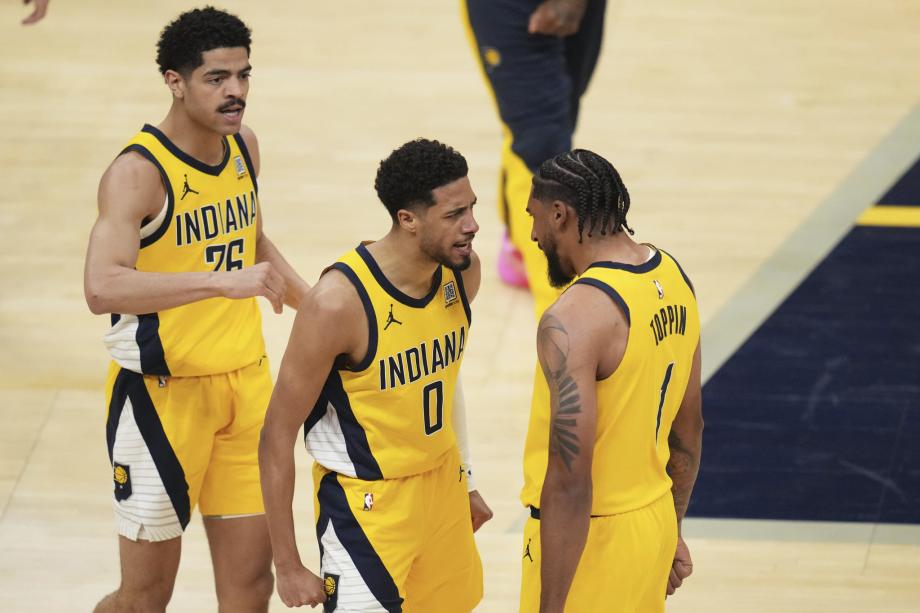 唐斯24+15哈利伯顿20分 尼克斯逆转步行者