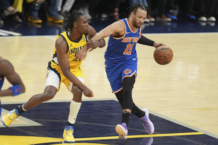 哈利伯顿三双布伦森31分 步行者胜尼克斯拿赛点