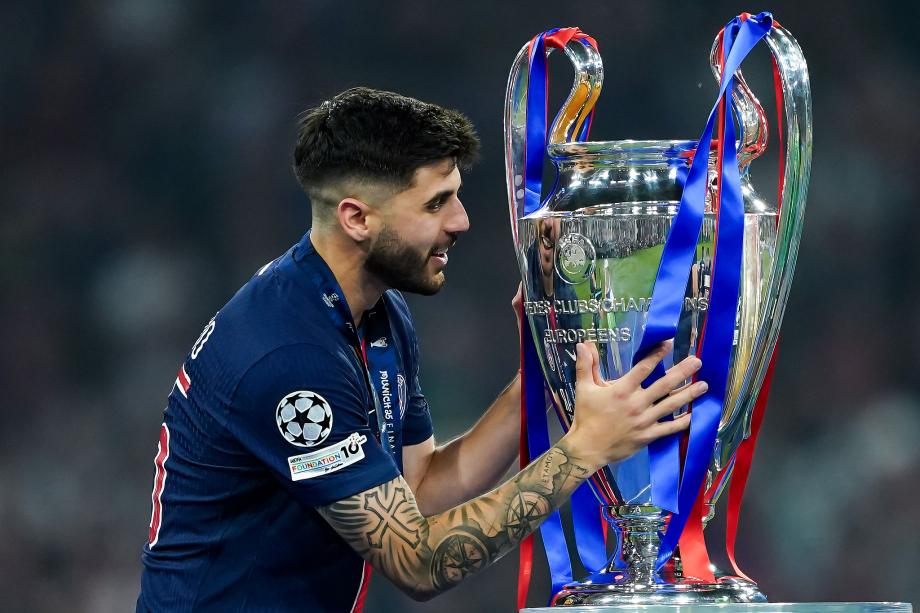 19岁杜埃2射1传 巴黎5-0国米首度加冕欧冠冠军