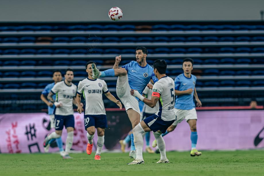 帕拉西奥斯制胜 武汉三镇客场2-1逆转深圳新鹏城