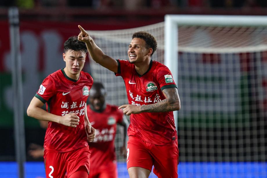 泽卡两球卡多索梅开二度 河南主场战平山东