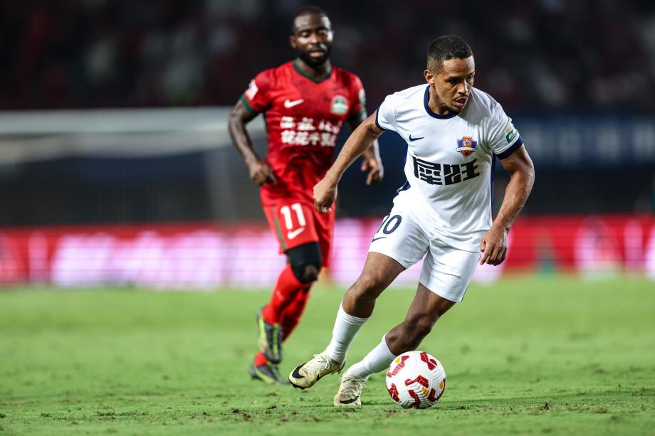 中超-阿奇姆彭破门莫里斯进球 河南队1-1梅州客家