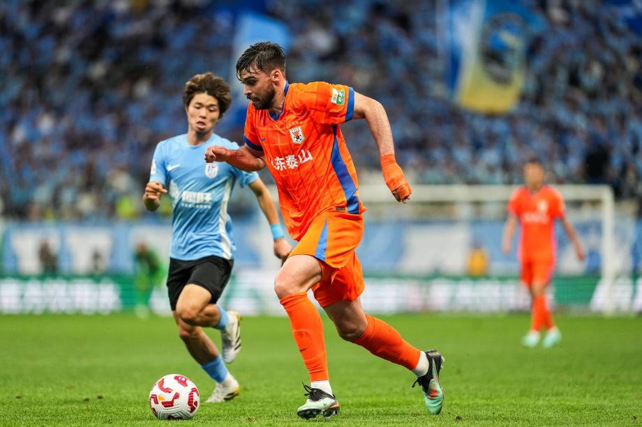 中超-刘祝润进球 大连英博主场两球完胜山东泰山