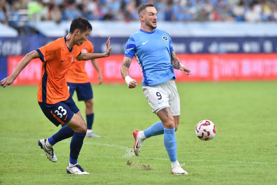 中超-韦斯利帽子戏法 深圳新鹏城4-0青岛海牛