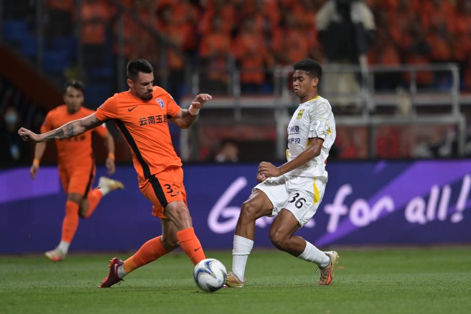 足协杯-奥斯卡双响 云南玉昆3-0广东广州豹晋级四强