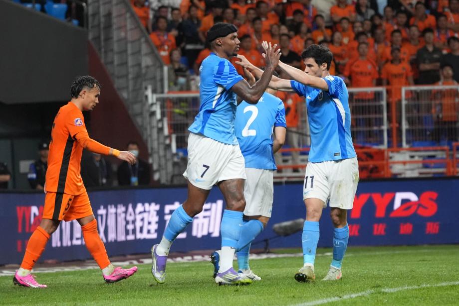 三将破门 云南玉昆主场战胜深圳新鹏城