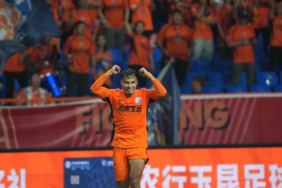 三将破门 云南玉昆主场战胜深圳新鹏城