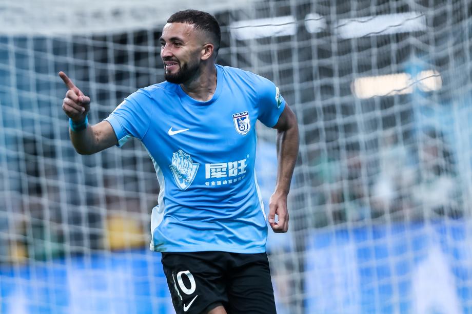 拉布亚德进球马莱莱破门 英博主场战胜海牛