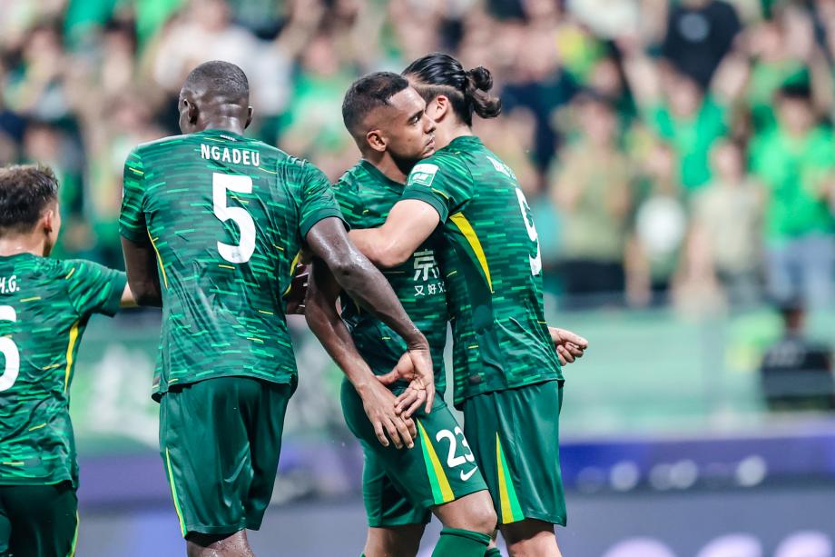 基莱斯两球法比奥进球 国安主场战平津门虎